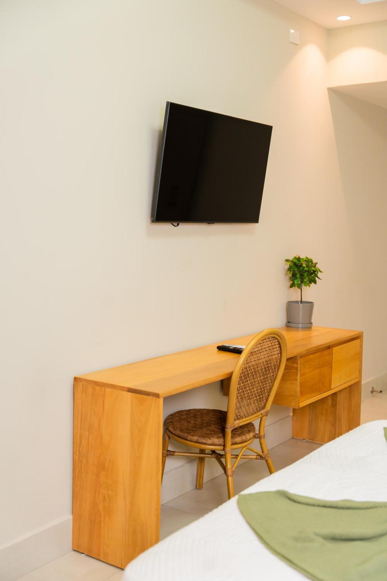 Hotel Stay Here Suites Санто-Доминго Экстерьер фото