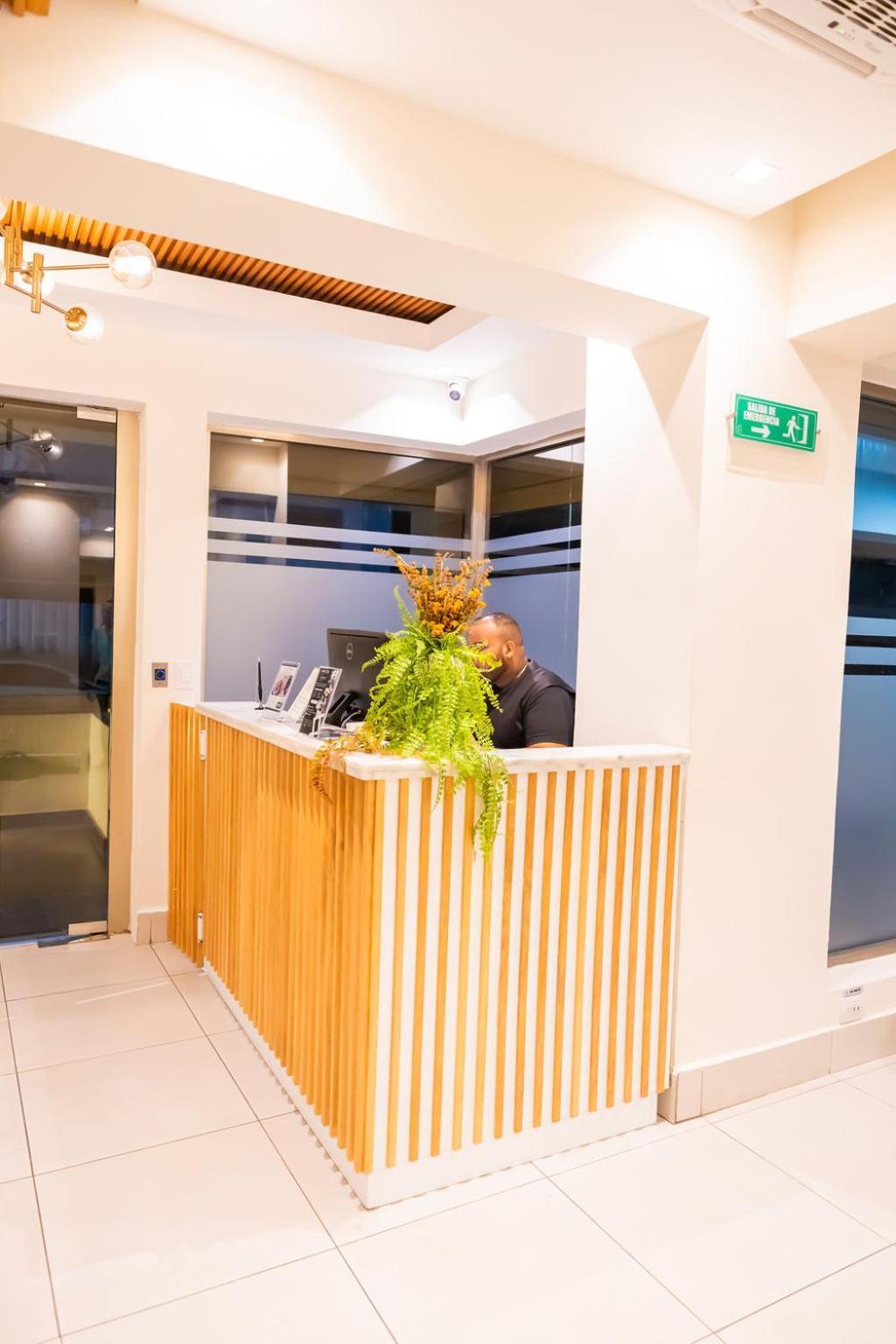 Hotel Stay Here Suites Санто-Доминго Экстерьер фото