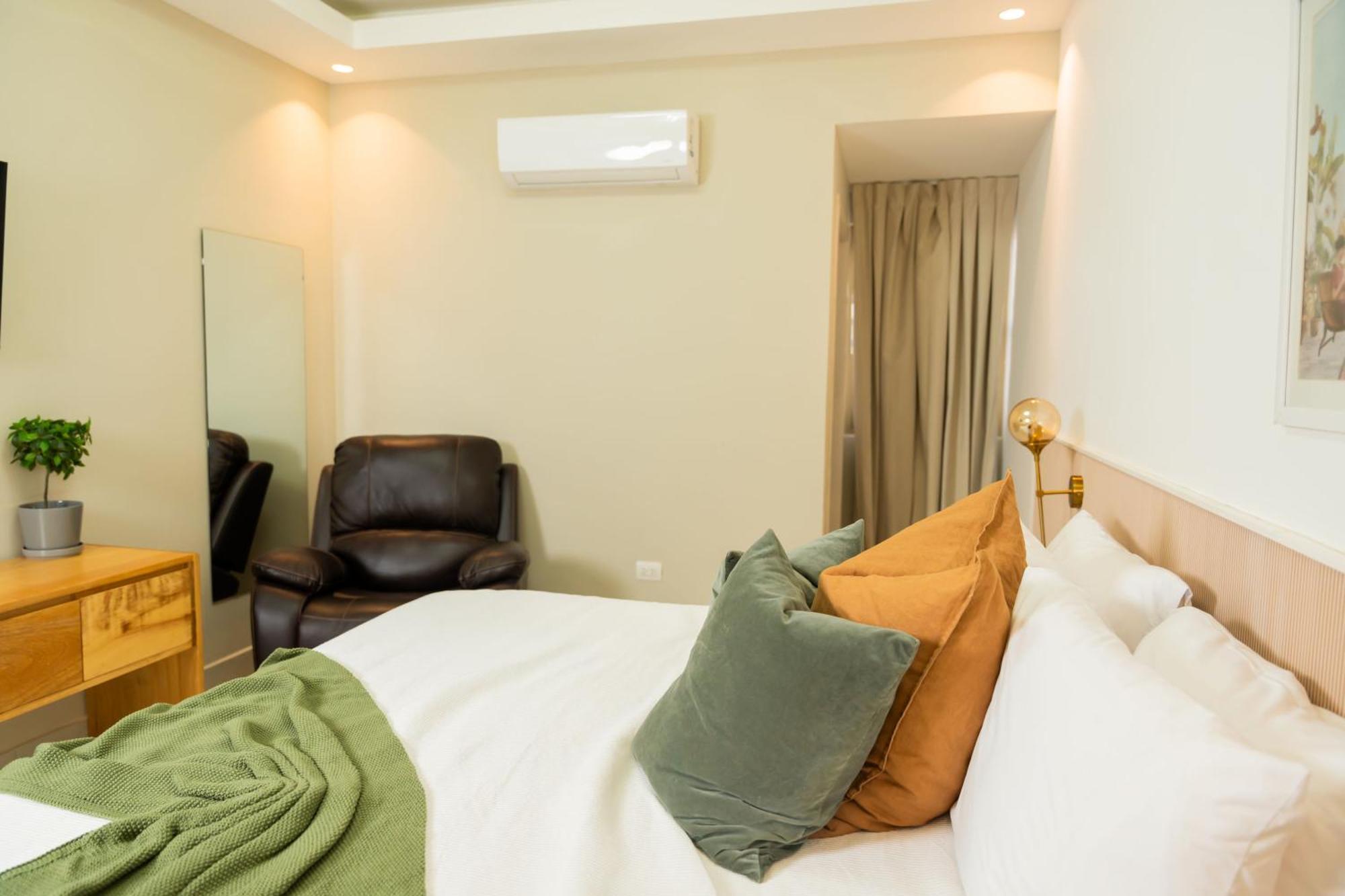 Hotel Stay Here Suites Санто-Доминго Экстерьер фото
