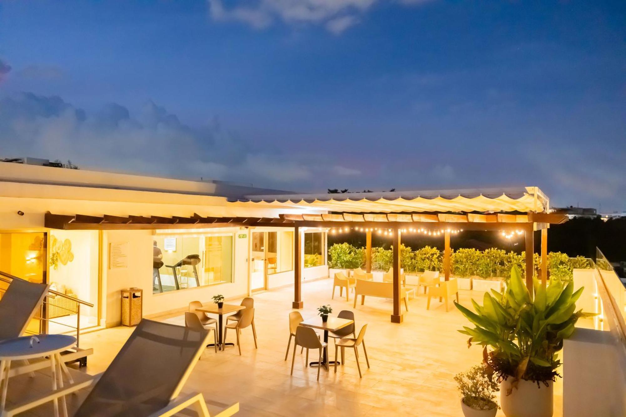 Hotel Stay Here Suites Санто-Доминго Экстерьер фото